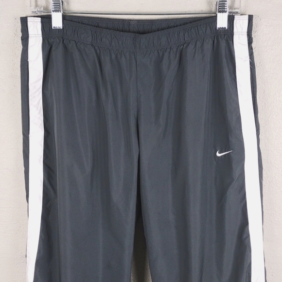 Nike Grey Polyester Mesh Lined Elastic Waist Pull On Mid Rise Athletic Capris - Picture 2 of 12